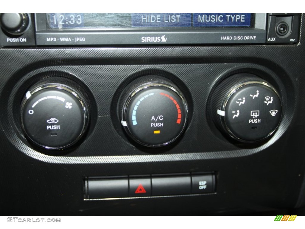 2010 Dodge Challenger R/T Classic Controls Photo #66181703