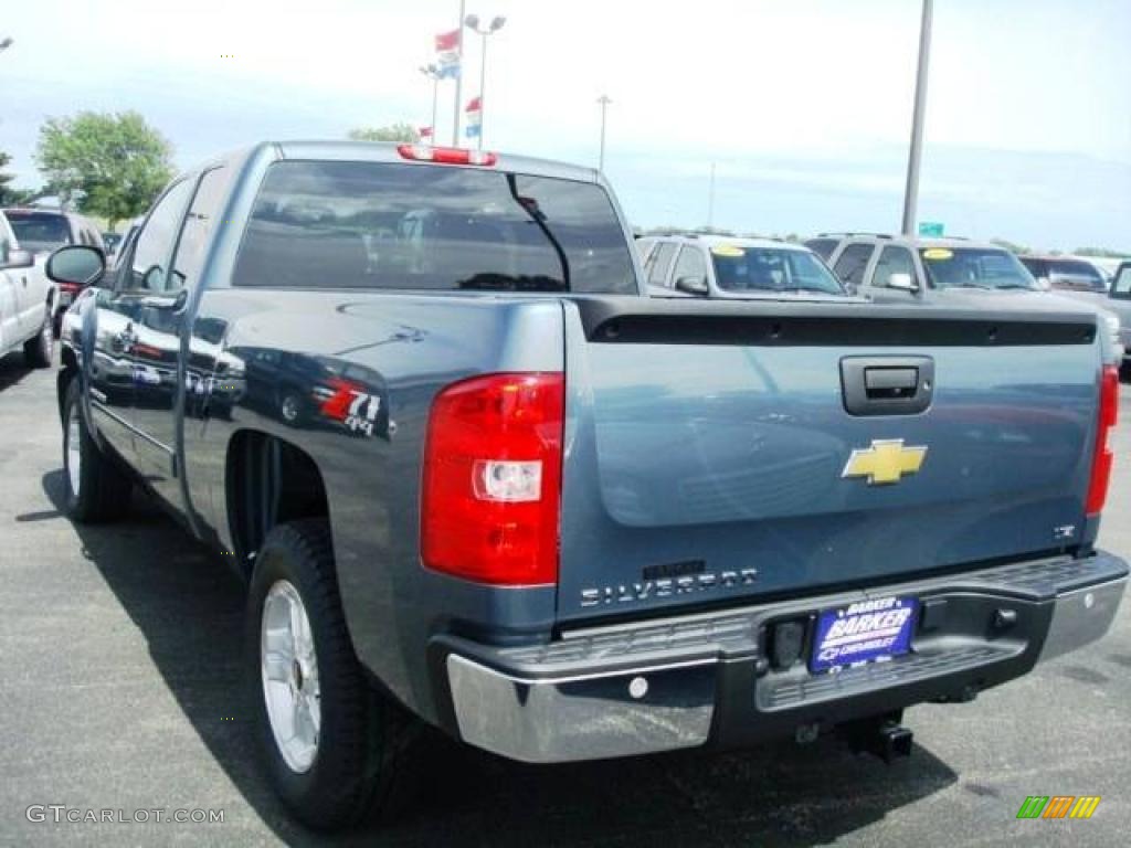 2008 Silverado 1500 LTZ Extended Cab 4x4 - Blue Granite Metallic / Ebony photo #2