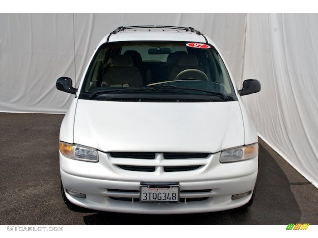 1997 Grand Caravan ES - Golden White Pearl / Taupe photo #7