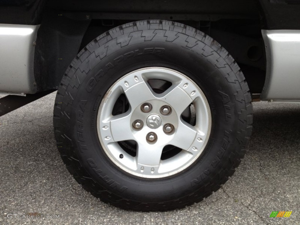 2005 Ram 1500 SLT Quad Cab 4x4 - Black / Dark Slate Gray photo #12