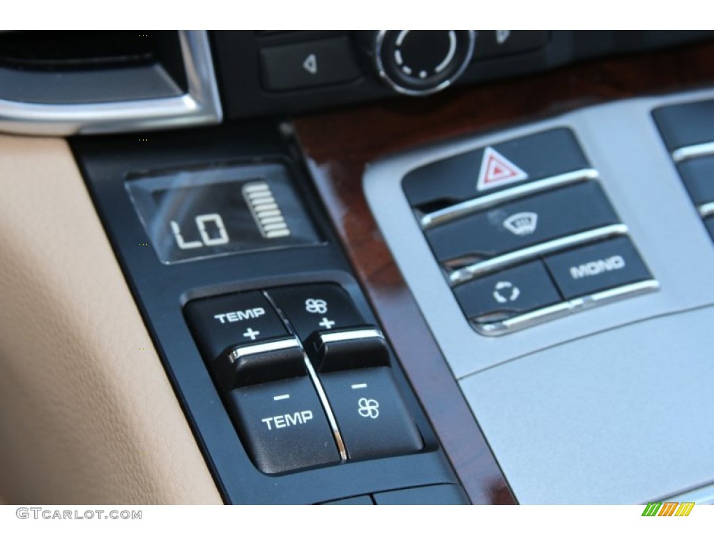 2012 Porsche Panamera 4S Controls Photo #66186752