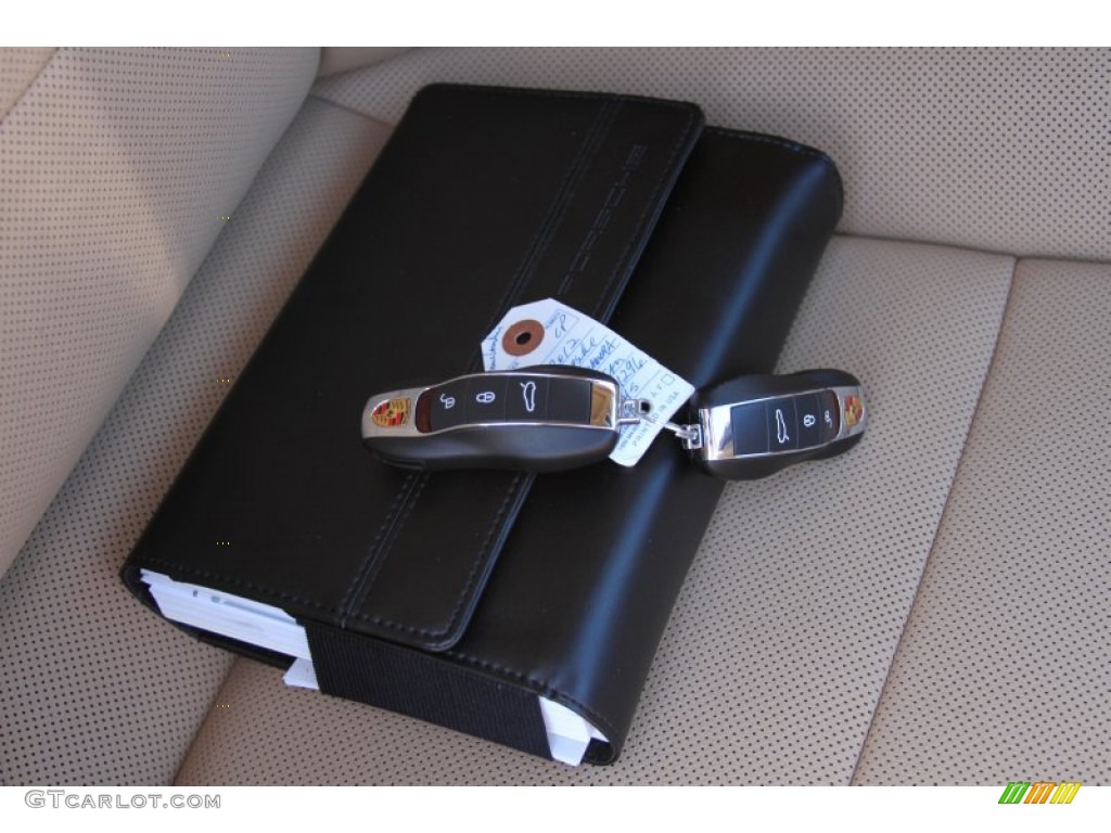 2012 Porsche Panamera 4S Keys Photos