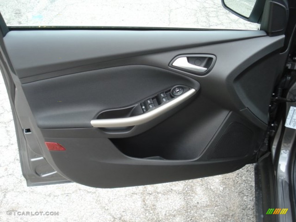 2012 Focus SEL Sedan - Sterling Grey Metallic / Charcoal Black photo #24
