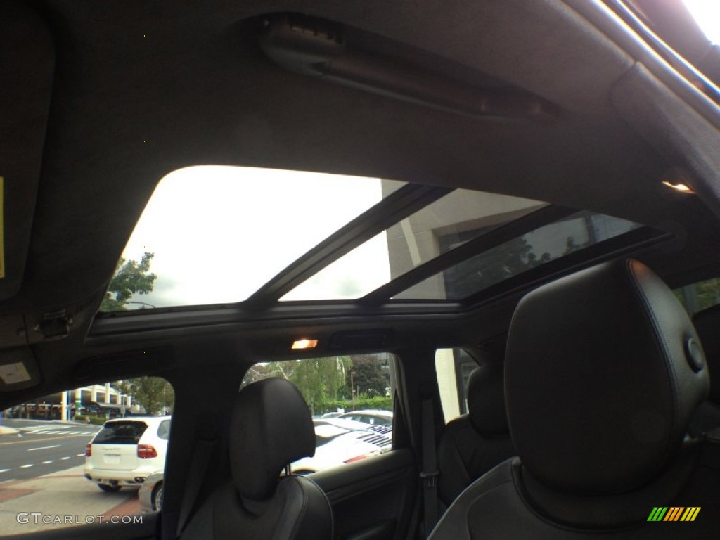 2009 Porsche Cayenne Turbo S Sunroof Photos