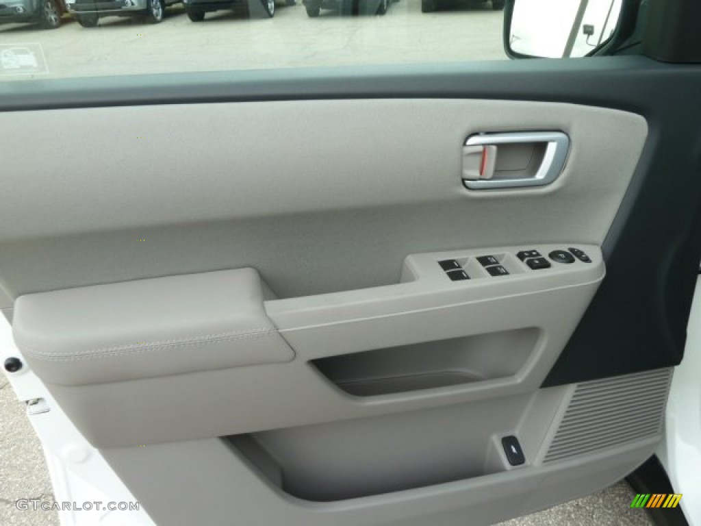 2012 Pilot LX 4WD - Taffeta White / Gray photo #15