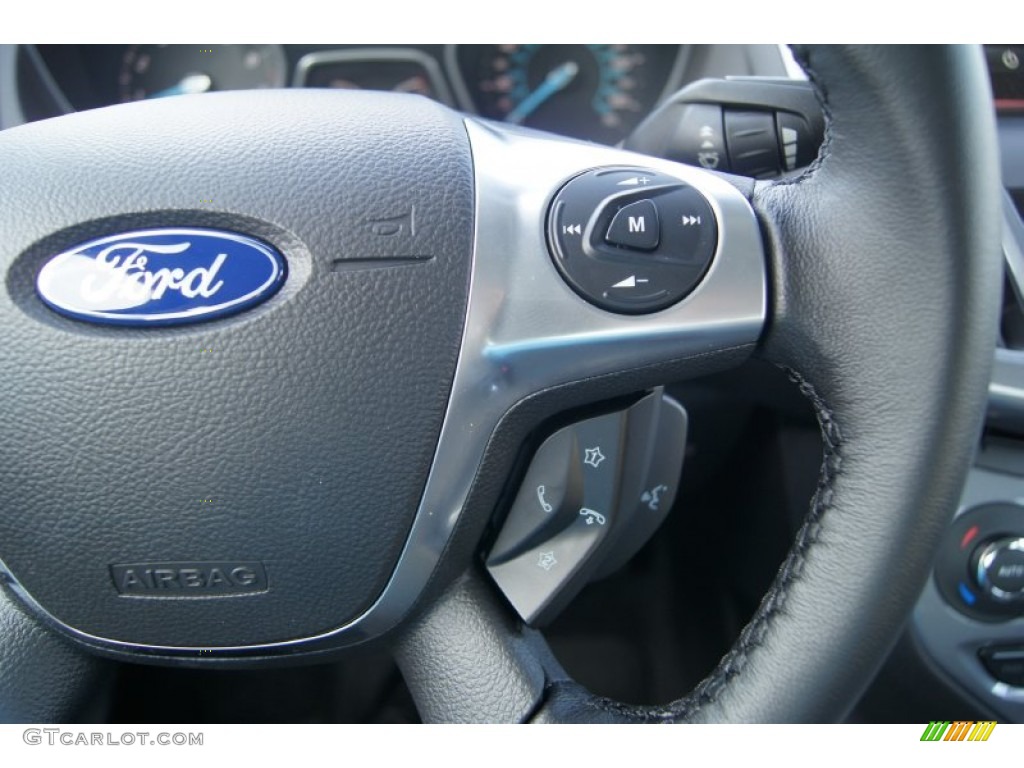 2012 Ford Focus Titanium Sedan Controls Photo #66199297