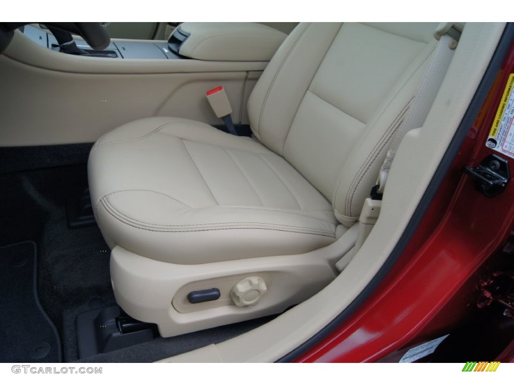 2013 Taurus SEL - Ruby Red Metallic / Dune photo #19
