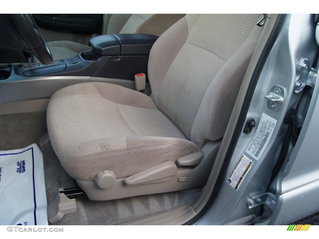 2004 Toyota 4Runner SR5 Front Seat Photos