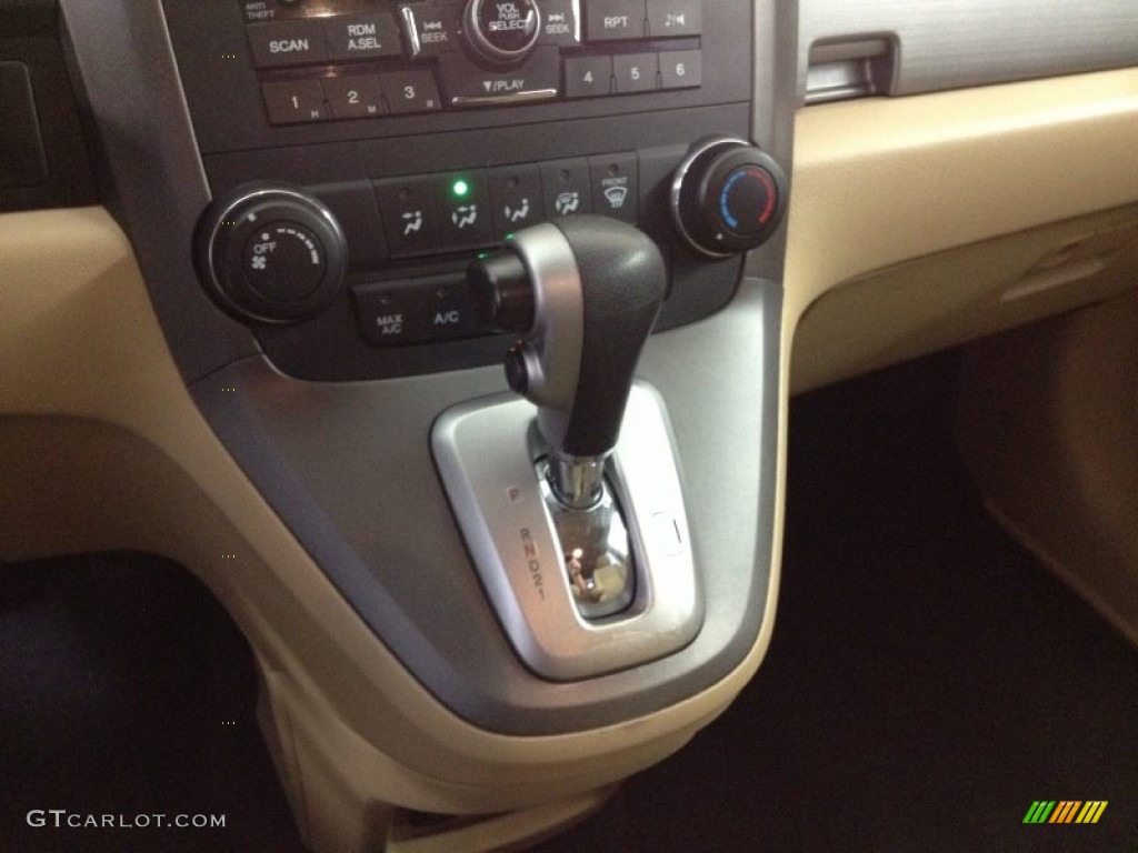2011 CR-V SE 4WD - Opal Sage Metallic / Ivory photo #19