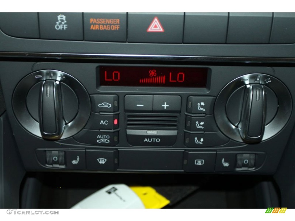 2012 Audi A3 2.0T Controls Photo #66205994