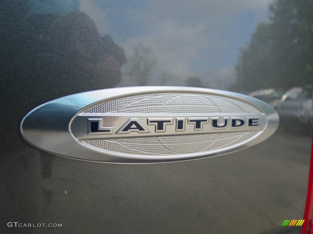 2012 Jeep Patriot Latitude Marks and Logos Photos