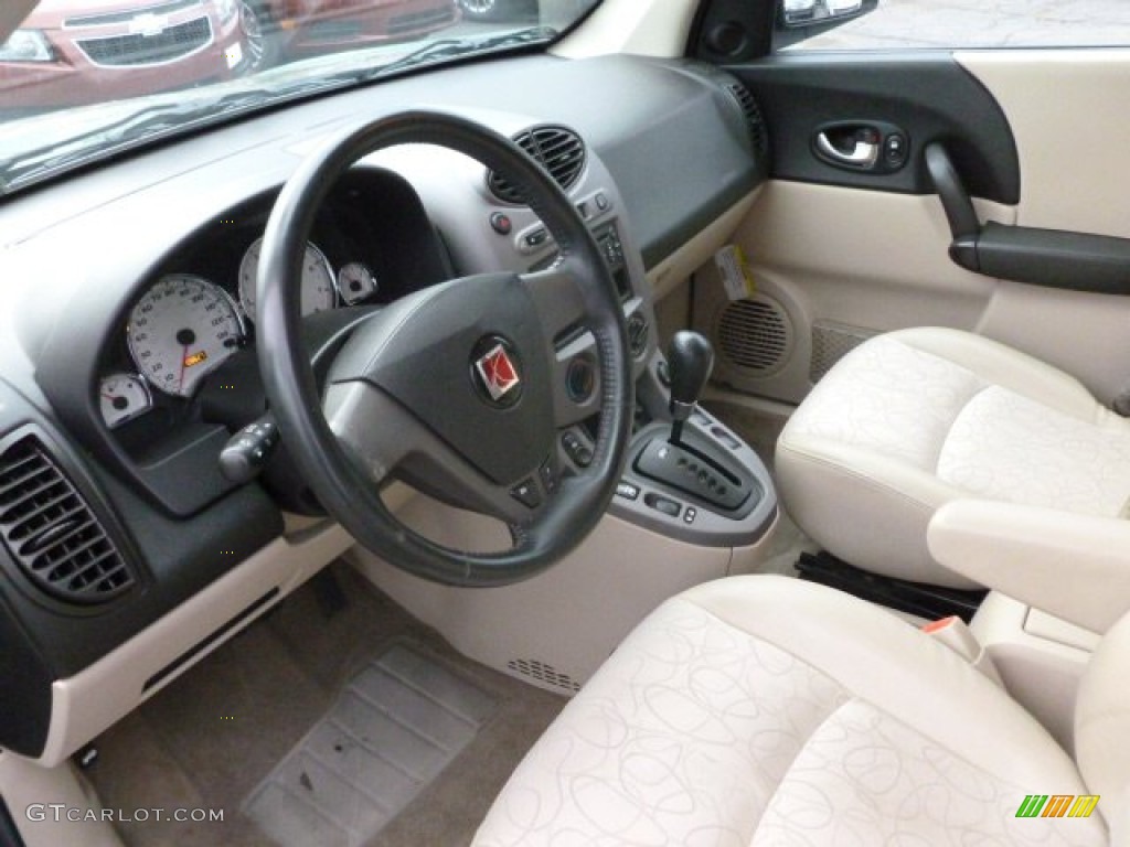 Tan Interior 2004 Saturn VUE V6 Photo #66208822