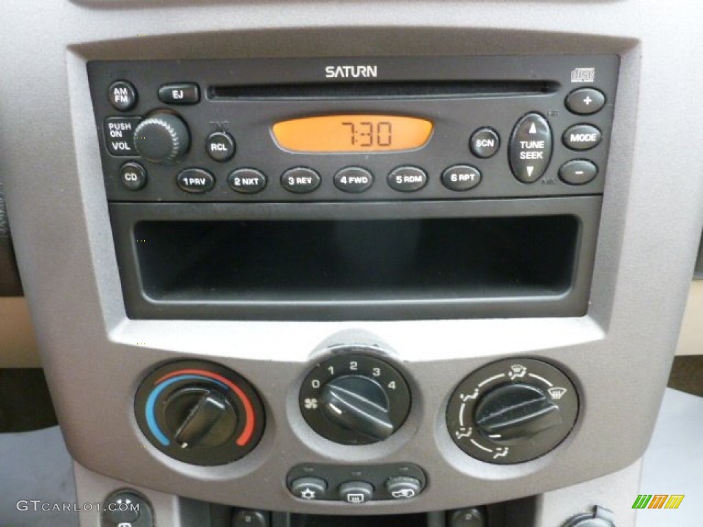 2004 Saturn VUE V6 Audio System Photo #66208840