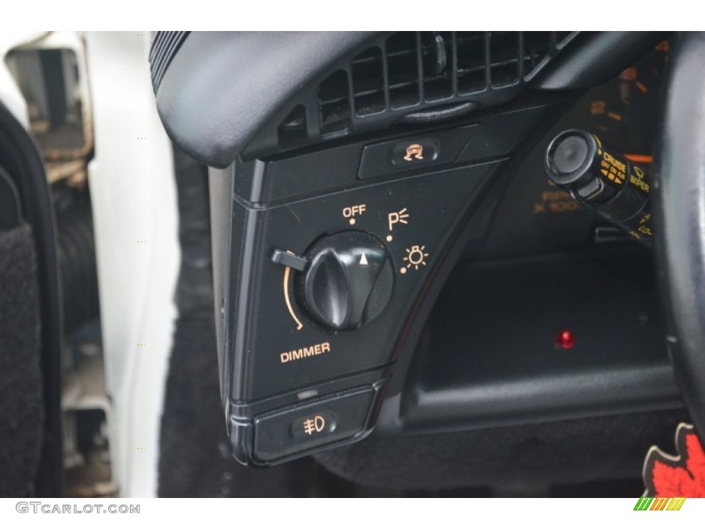1992 Chevrolet Corvette Convertible Controls Photo #66209644