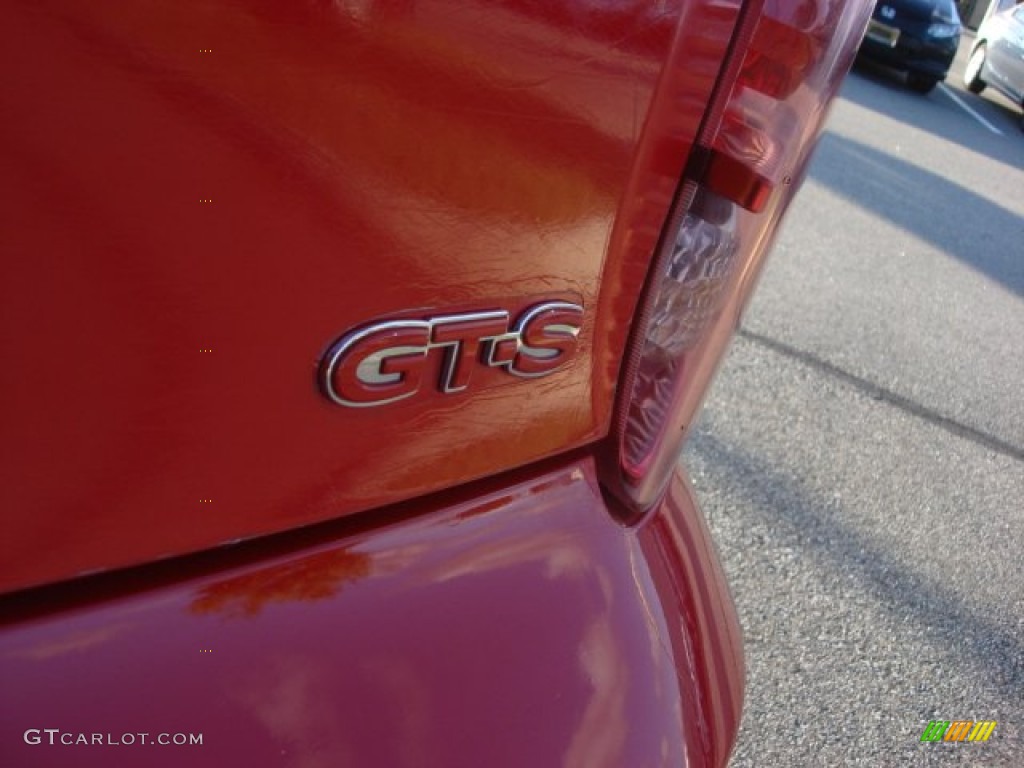 2005 Toyota Celica GT-S Marks and Logos Photos