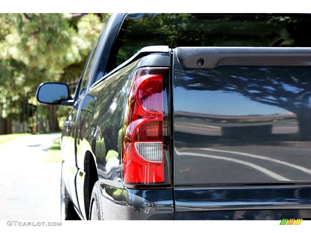 2004 Silverado 1500 LS Extended Cab - Dark Gray Metallic / Dark Charcoal photo #8