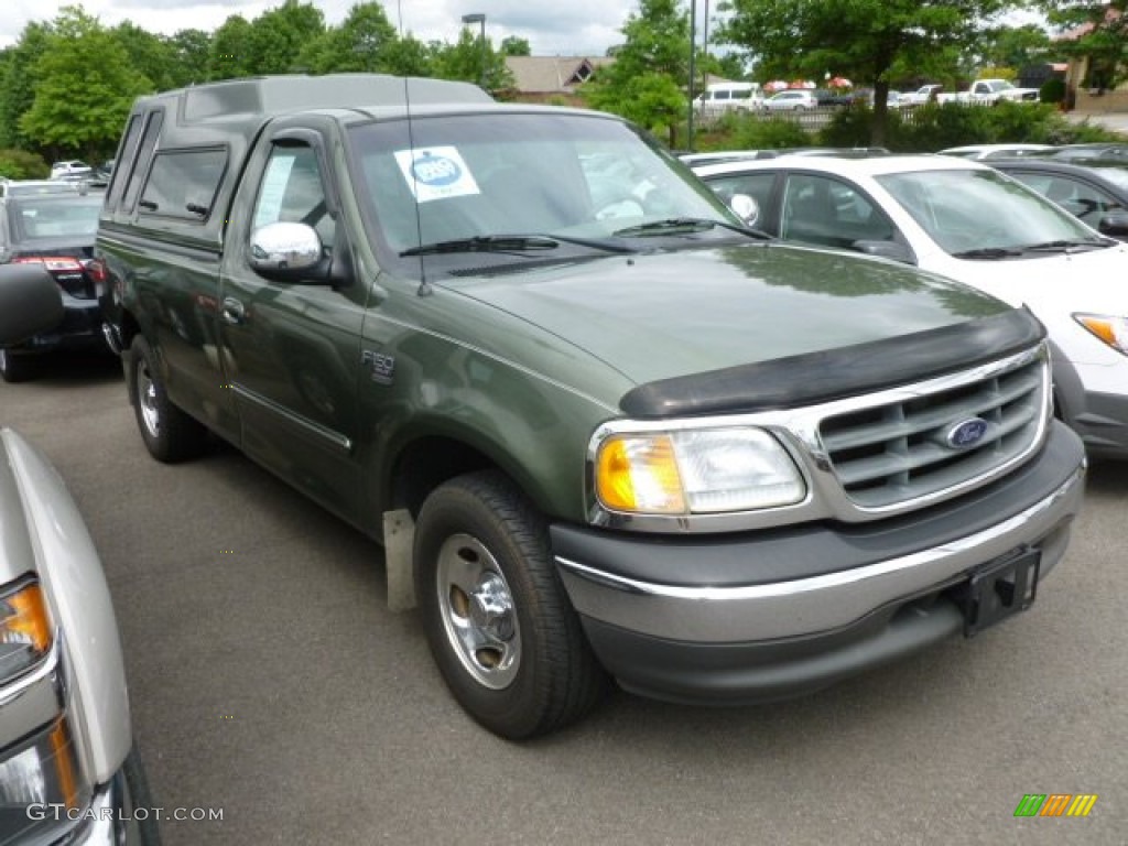 2002 F150 XLT Regular Cab - Estate Green Metallic / Medium Graphite photo #1