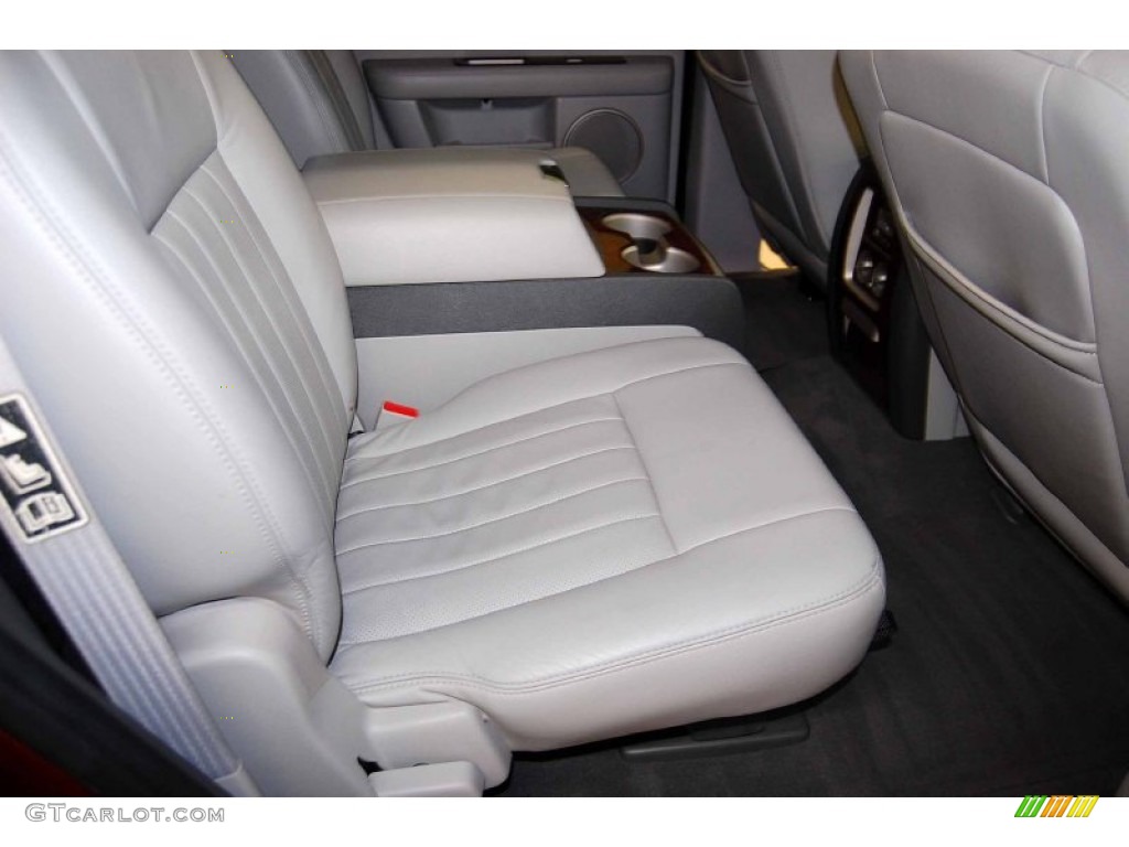 2004 Navigator Luxury - Merlot Red Metallic / Light Parchment photo #20