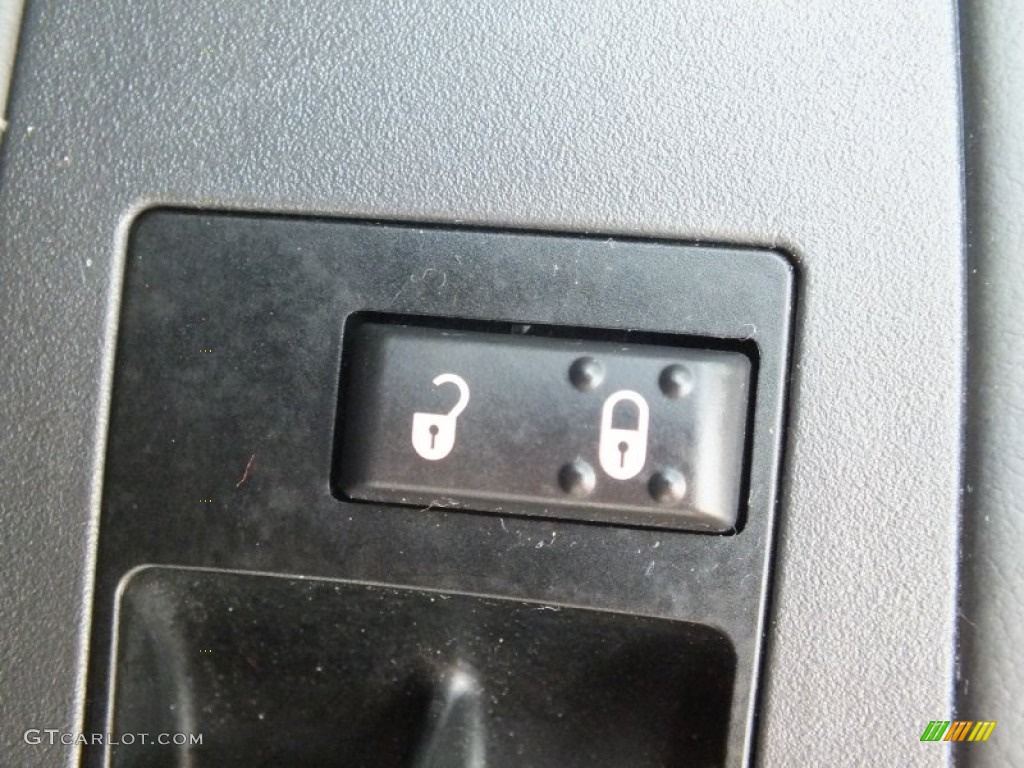2011 Dodge Challenger SRT8 392 Controls Photo #66217720