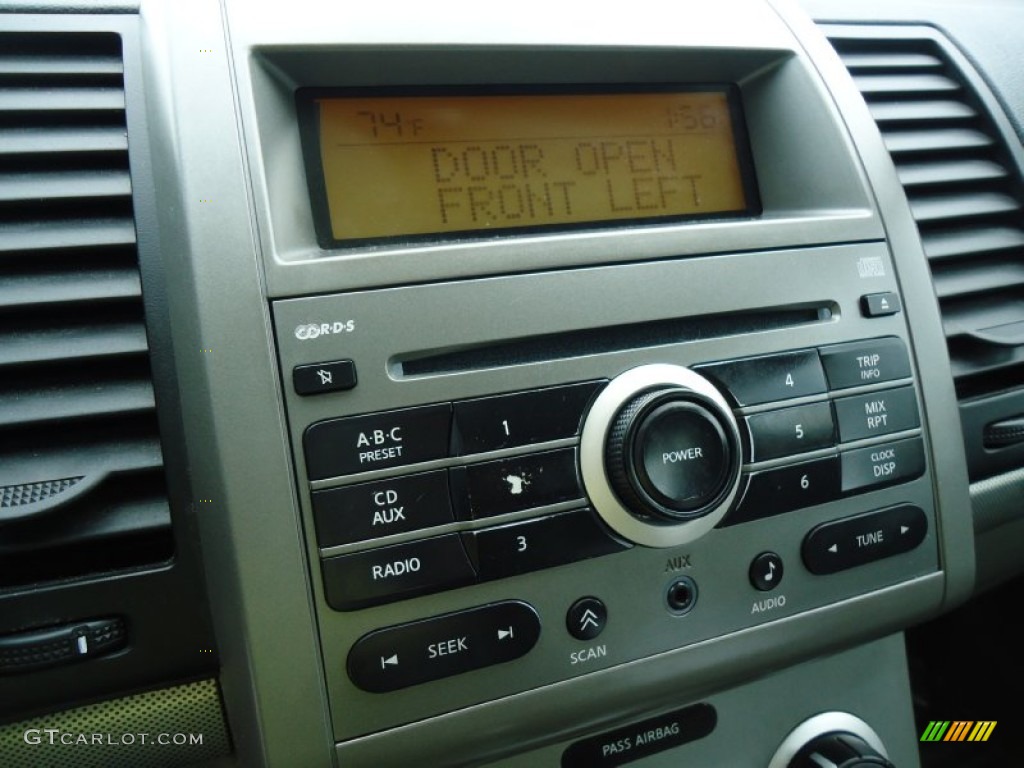 2008 Nissan Sentra 2.0 S Controls Photo #66218371