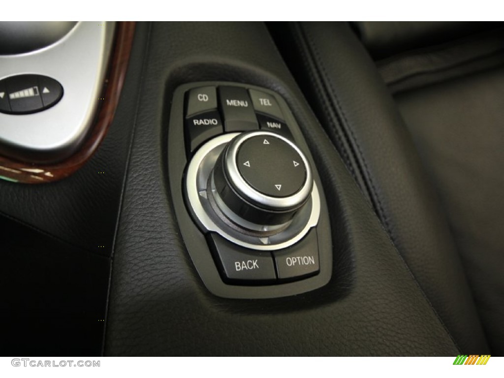 2009 BMW M6 Coupe Controls Photo #66220461