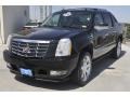 Black Raven - Escalade EXT AWD Photo No. 3