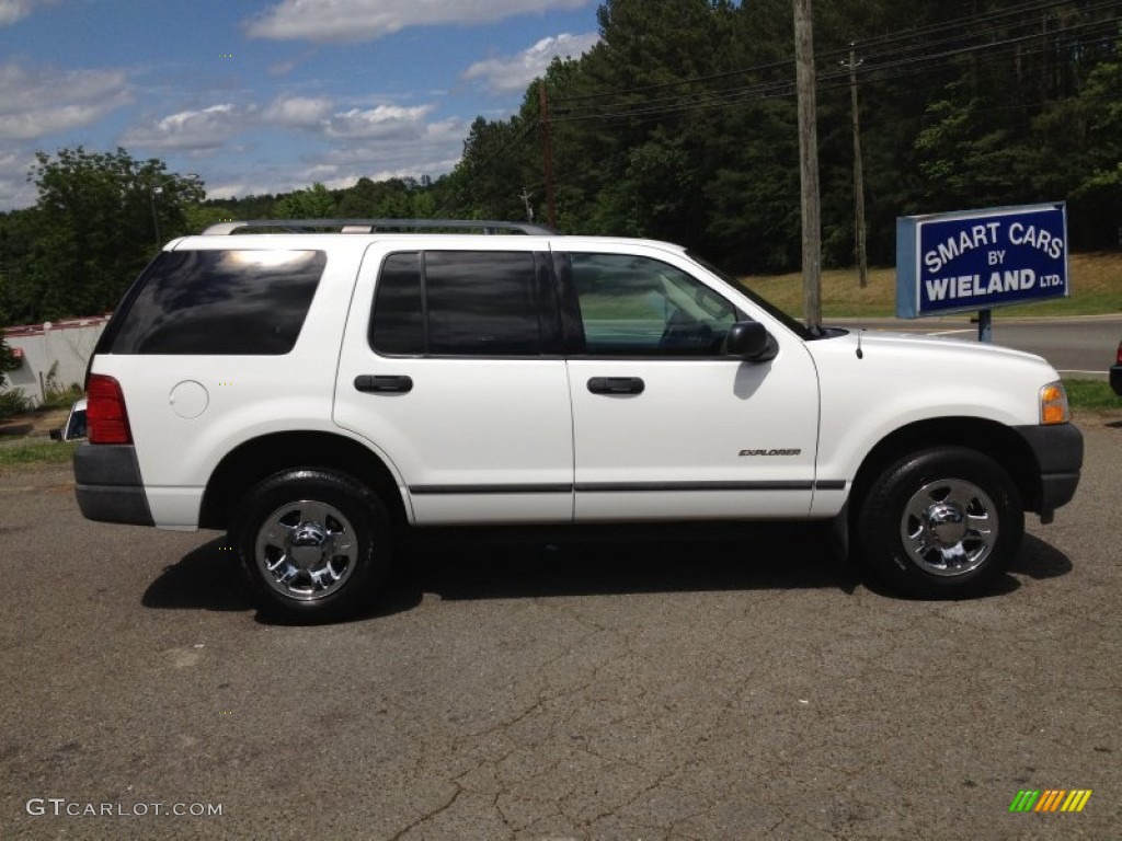 2004 Explorer XLS 4x4 - Oxford White / Graphite photo #2