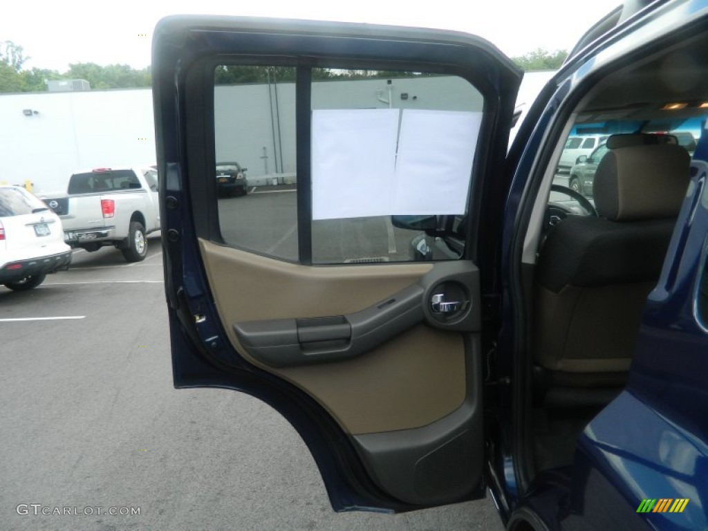 2007 Nissan Xterra SE 4x4 Desert/Graphite Door Panel Photo #66224811
