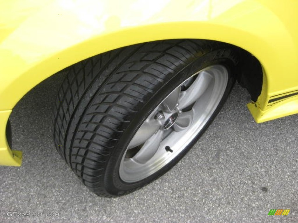 2001 Mustang GT Coupe - Zinc Yellow Metallic / Dark Charcoal photo #10