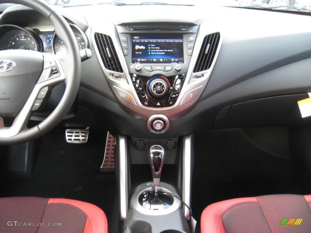 2012 Hyundai Veloster Standard Veloster Model Black/Red Dashboard Photo #66227075