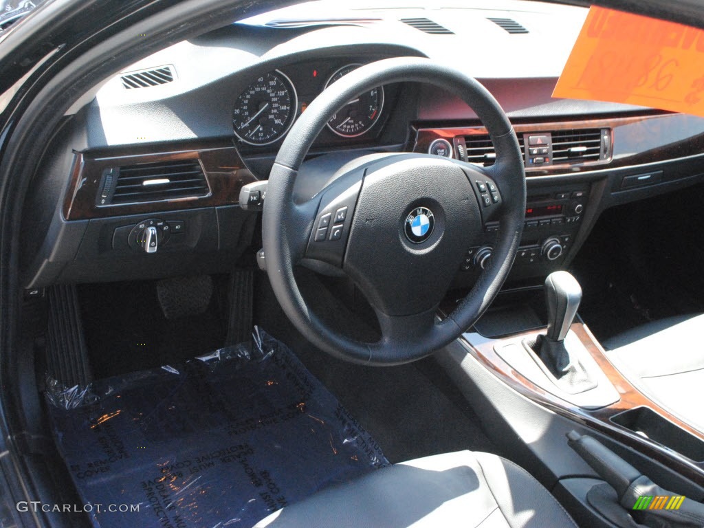 2010 3 Series 328i Sedan - Jet Black / Black photo #15