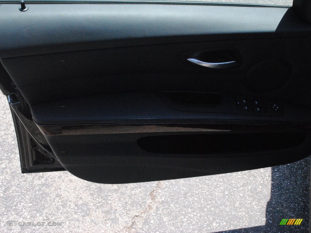 2010 3 Series 328i Sedan - Jet Black / Black photo #16