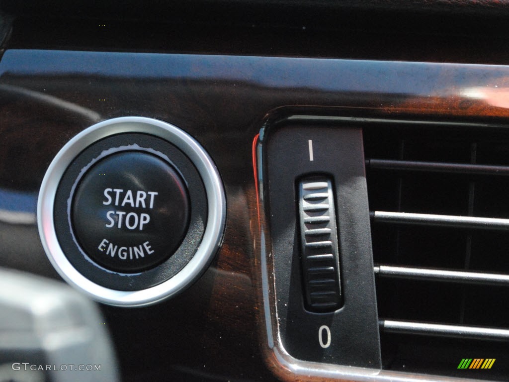 2010 3 Series 328i Sedan - Jet Black / Black photo #24