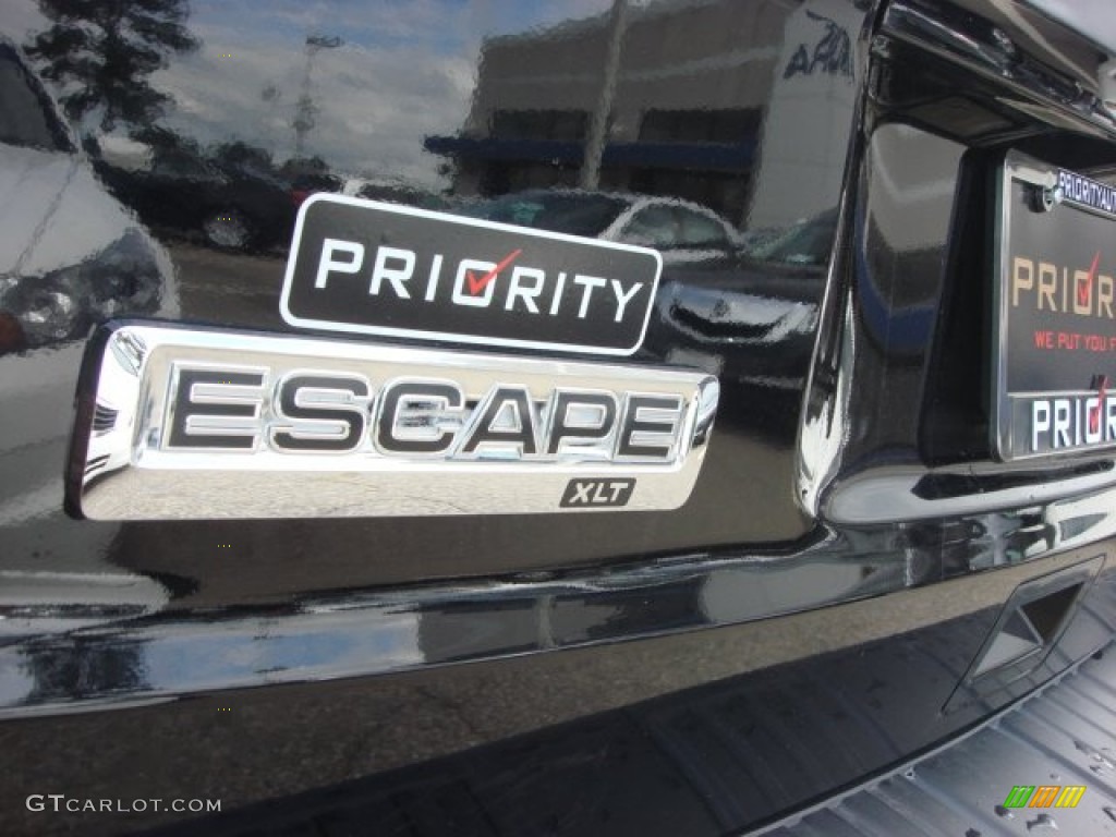 2010 Escape XLT V6 - Black / Charcoal Black photo #29