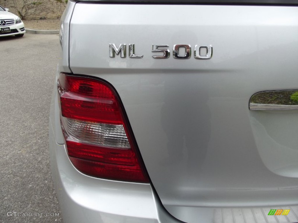 2006 Mercedes-Benz ML 500 4Matic Marks and Logos Photo #66243318