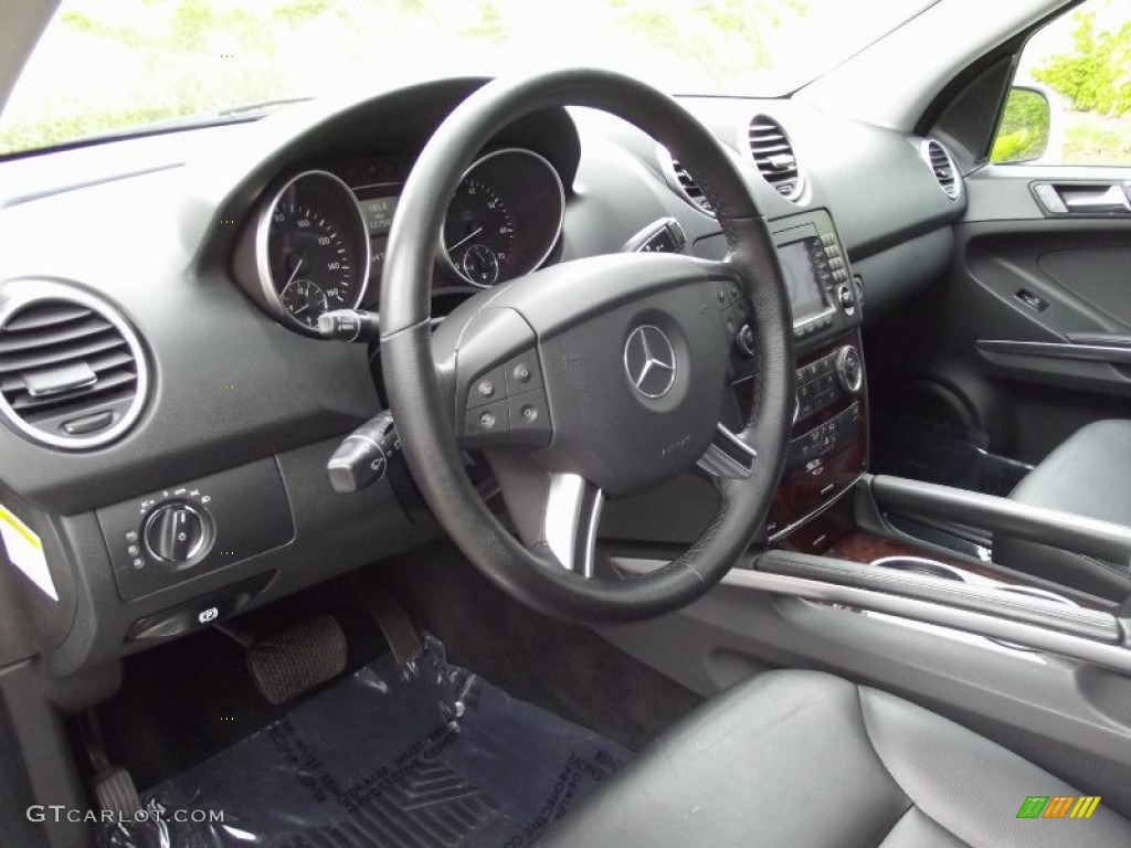 Black Interior 2006 Mercedes-Benz ML 500 4Matic Photo #66243445