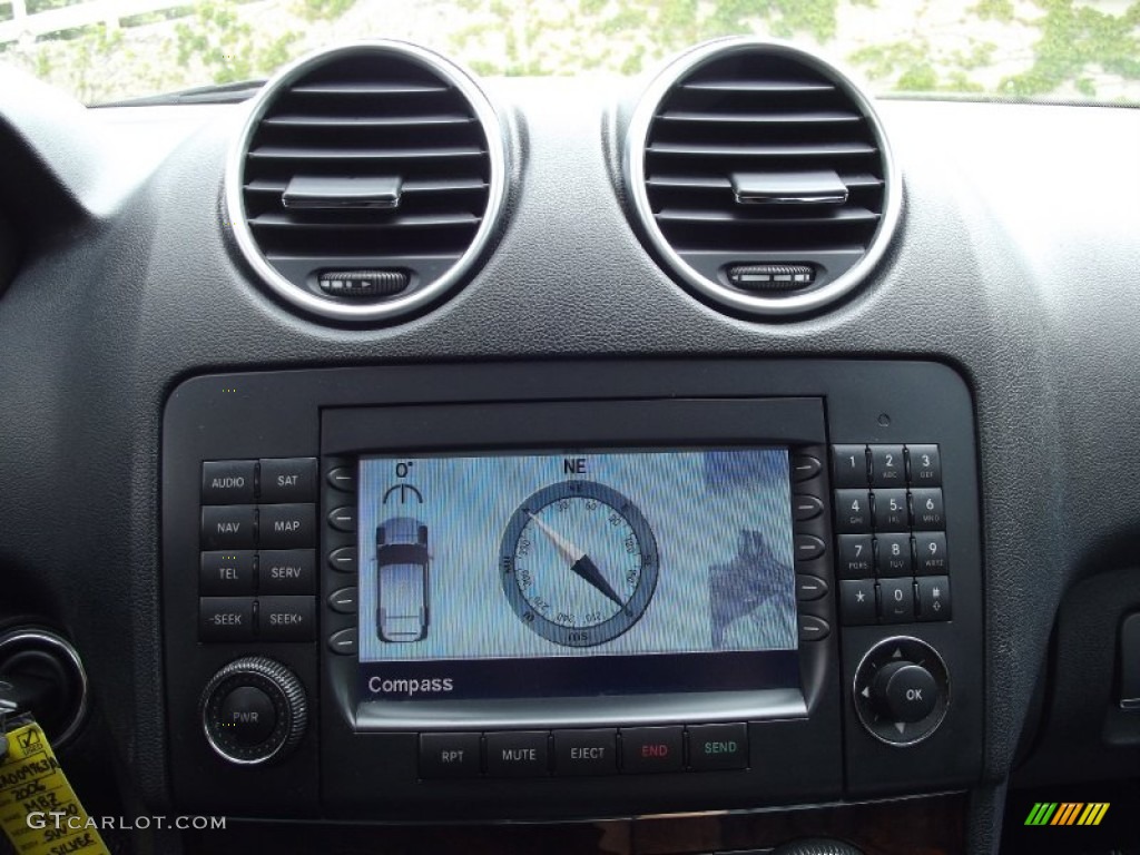 2006 Mercedes-Benz ML 500 4Matic Controls Photo #66243630