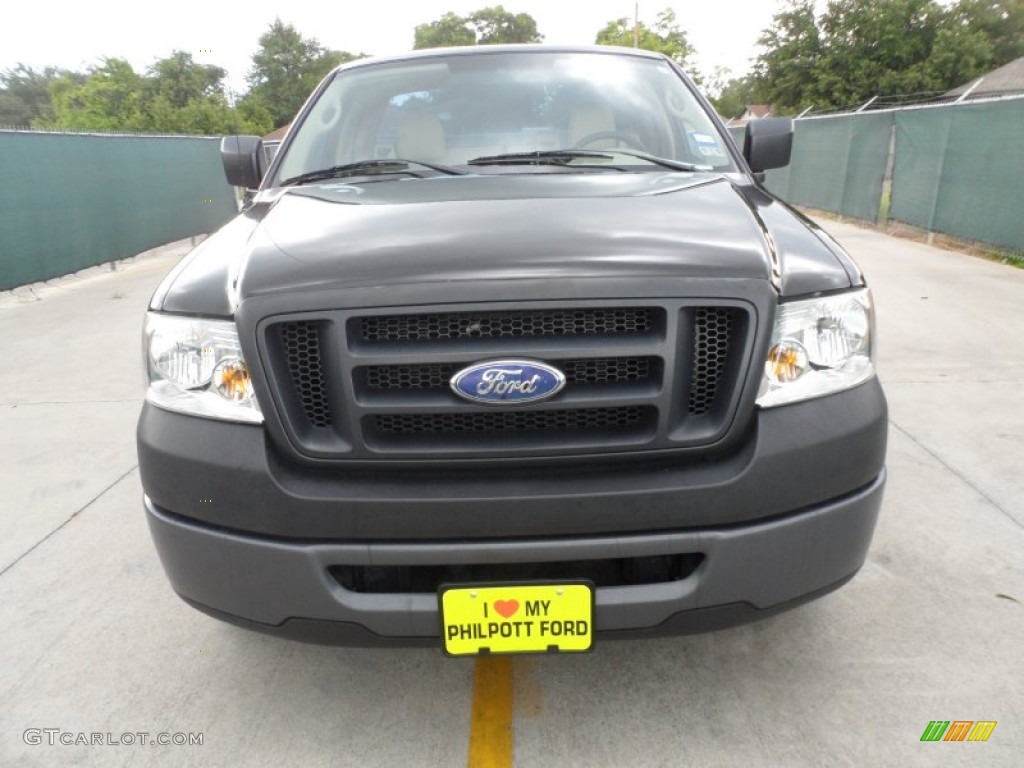 2006 F150 XL Regular Cab - Black / Medium Flint photo #8