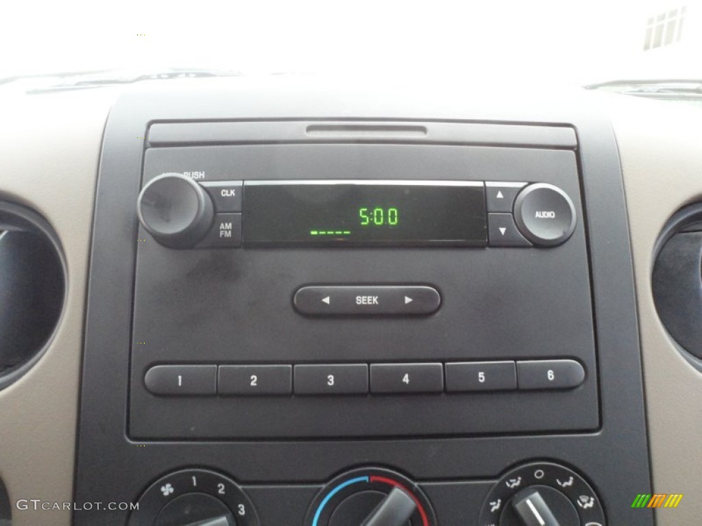 2006 F150 XL Regular Cab - Black / Medium Flint photo #27