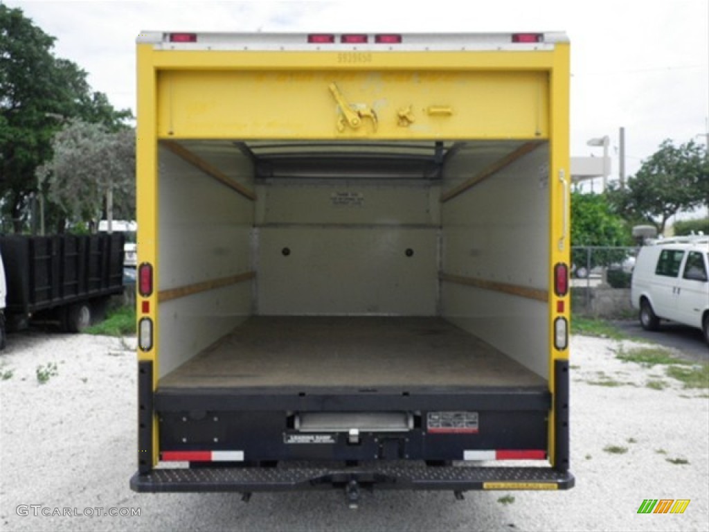 2008 E Series Cutaway E350 Commercial Moving Truck - Yellow / Medium Flint photo #8