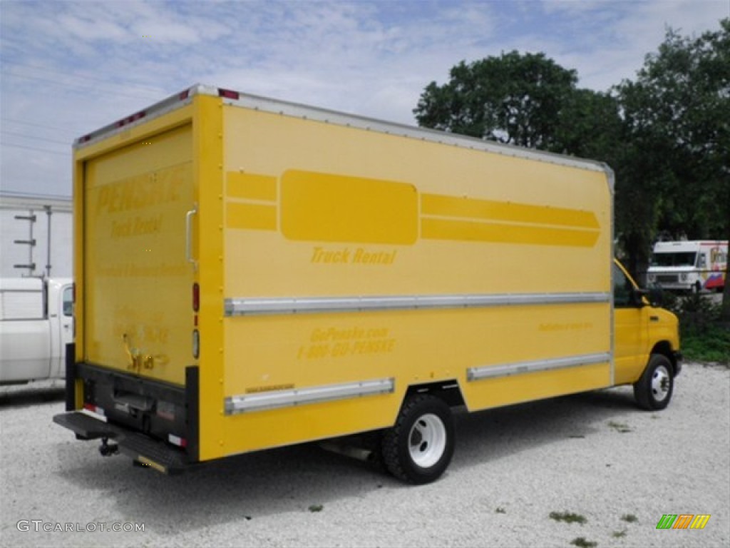 2008 E Series Cutaway E350 Commercial Moving Truck - Yellow / Medium Flint photo #11