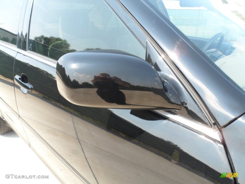 2003 Camry LE - Black / Taupe photo #16