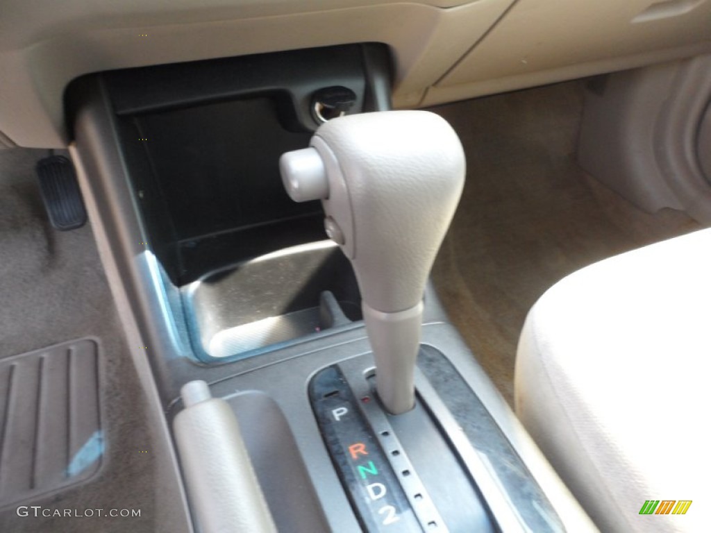 2003 Camry LE - Black / Taupe photo #37