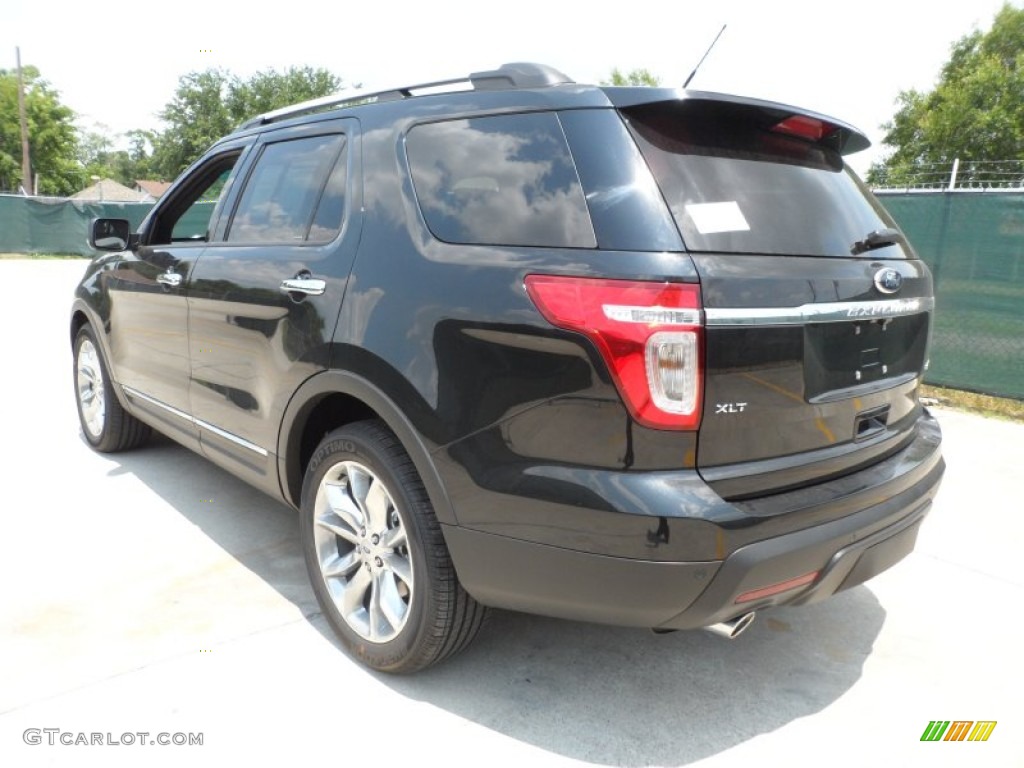 2013 Explorer XLT - Tuxedo Black Metallic / Charcoal Black photo #5