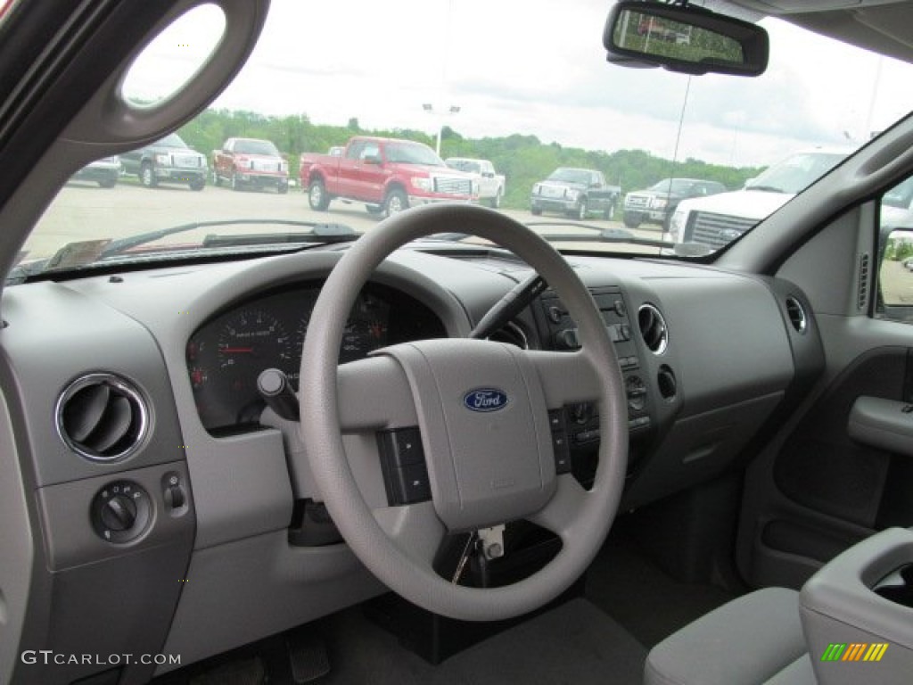 2007 Ford F150 XLT Regular Cab 4x4 Dashboard Photos