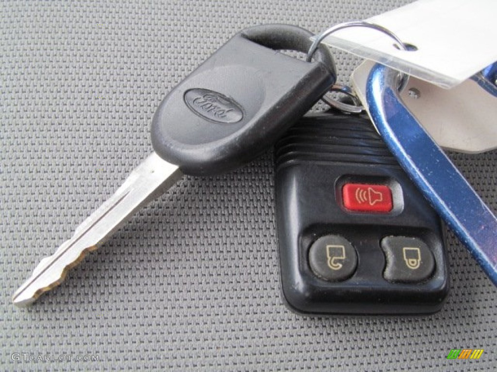 2007 Ford F150 XLT Regular Cab 4x4 Keys Photos