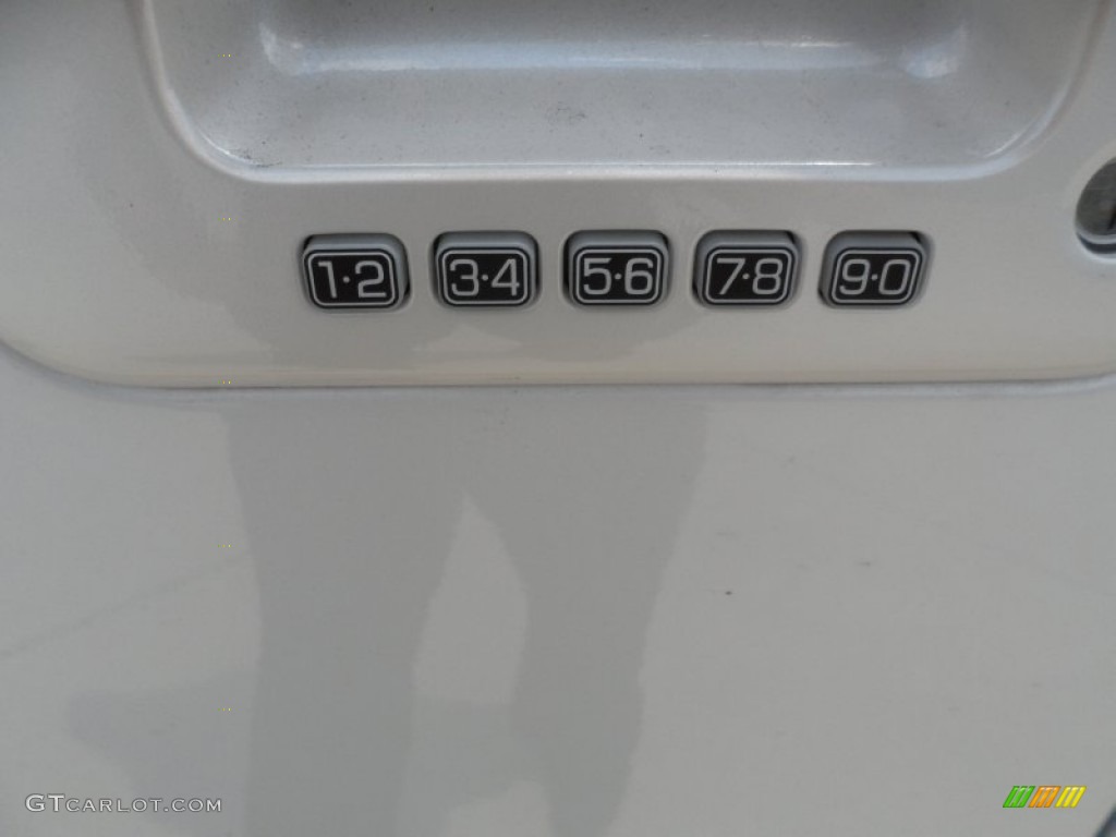 2012 F150 Lariat SuperCrew - White Platinum Metallic Tri-Coat / Black photo #16