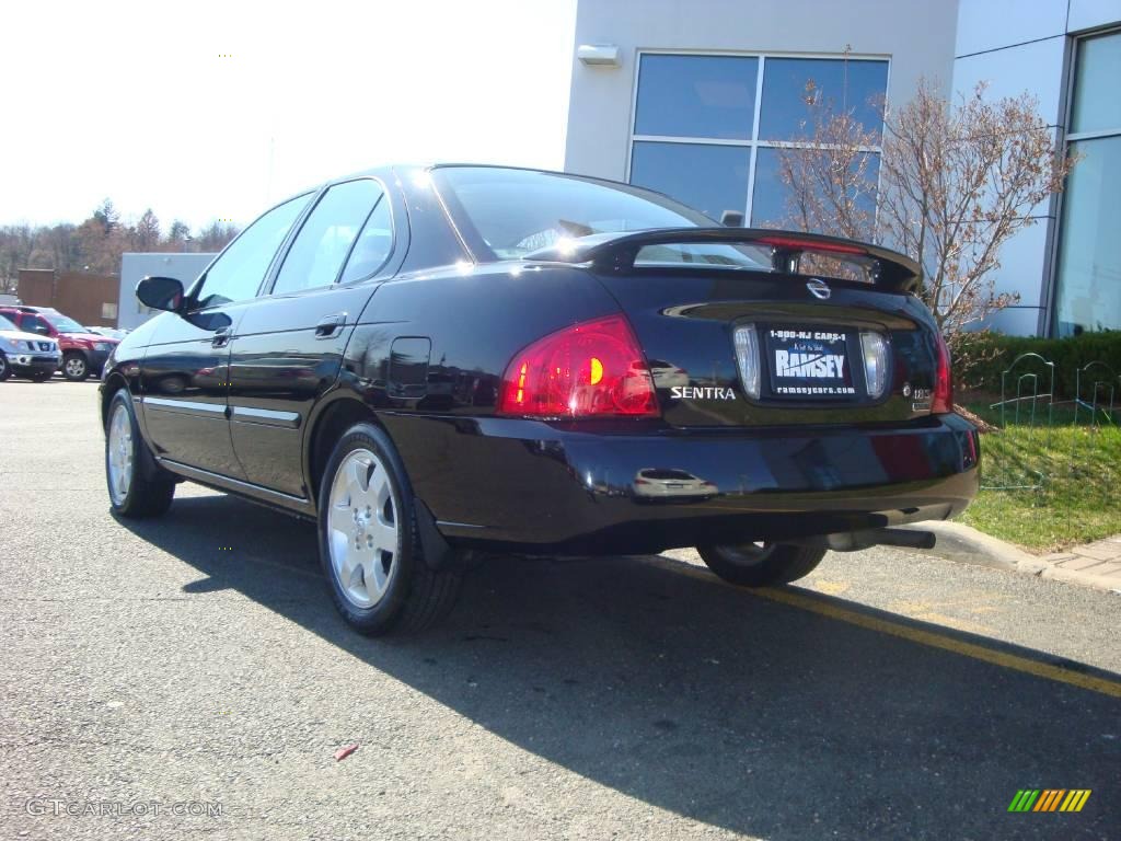 2006 Sentra 1.8 S Special Edition - Blackout / Charcoal photo #5