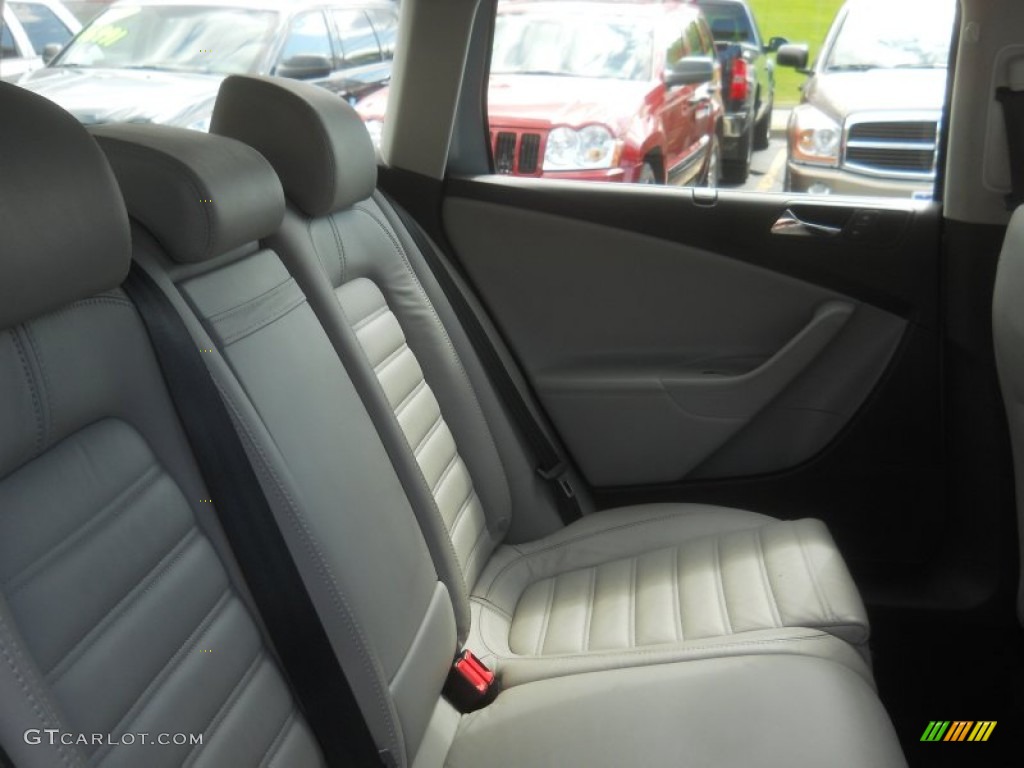 Classic Grey Interior 2007 Volkswagen Passat 3.6 4Motion Wagon Photo #66255690