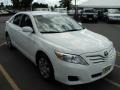 Super White - Camry LE Photo No. 24